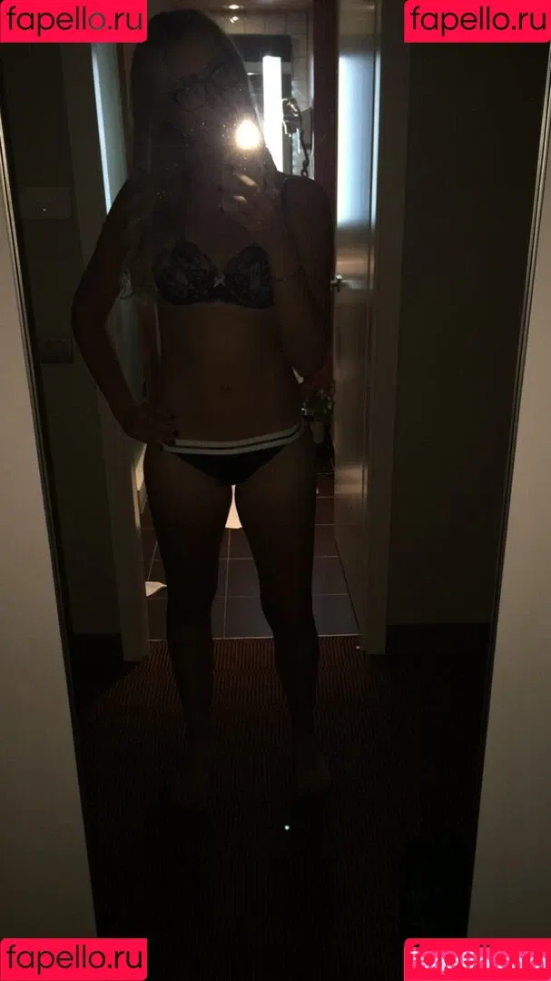 Kristina Mladenovic Onlyfans Photo Gallery 