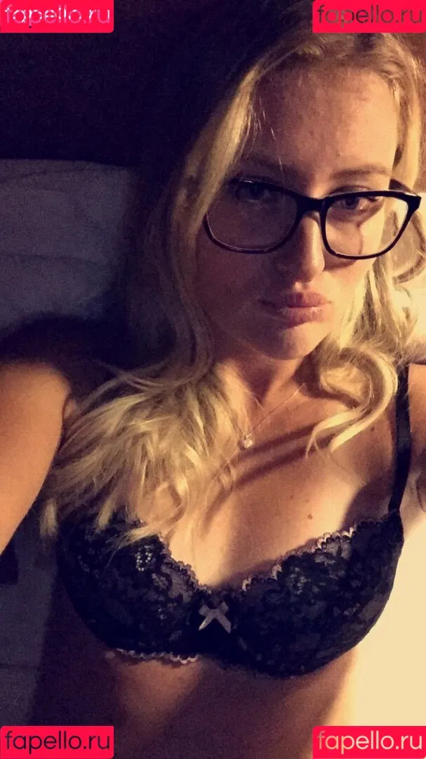 Kristina Mladenovic Onlyfans Photo Gallery 