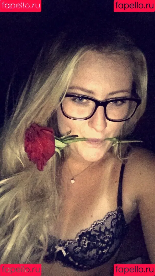 Kristina Mladenovic Onlyfans Photo Gallery 
