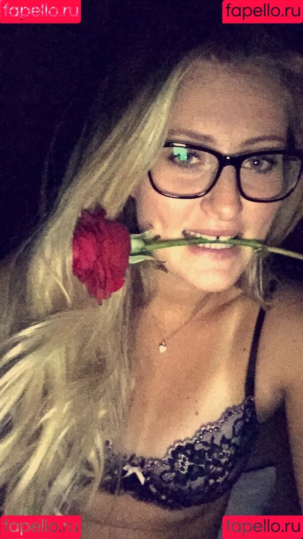 Kristina Mladenovic Onlyfans Photo Gallery 