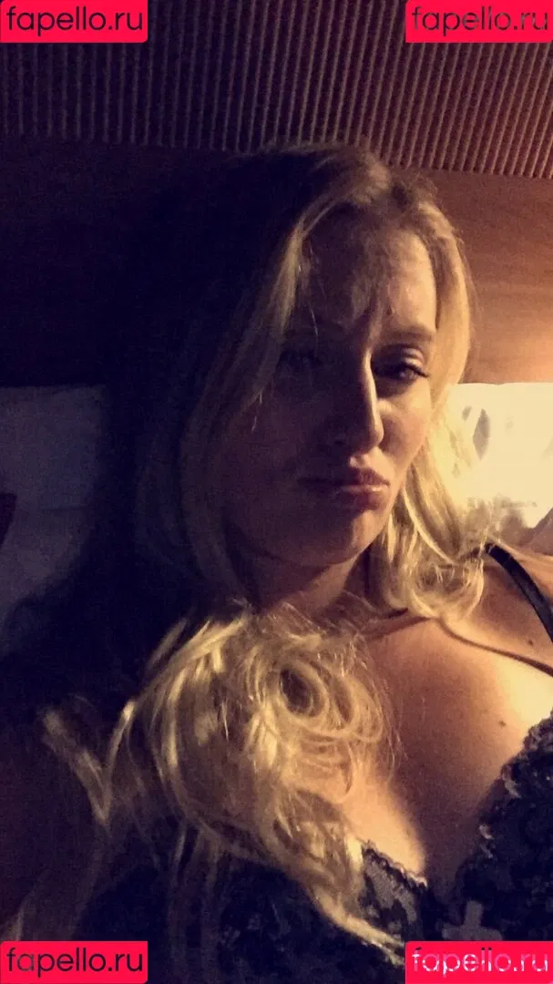Kristina Mladenovic Onlyfans Photo Gallery 