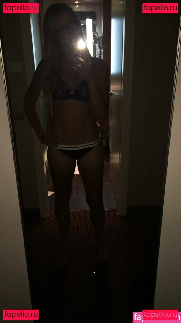 Kristina Mladenovic Onlyfans Photo Gallery 