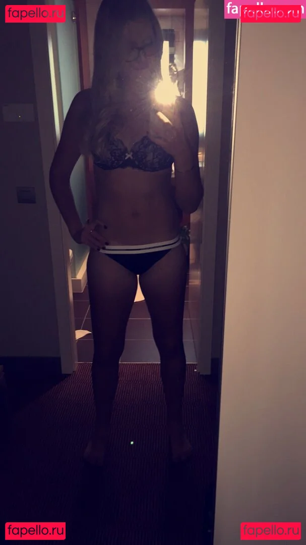 Kristina Mladenovic Onlyfans Photo Gallery 