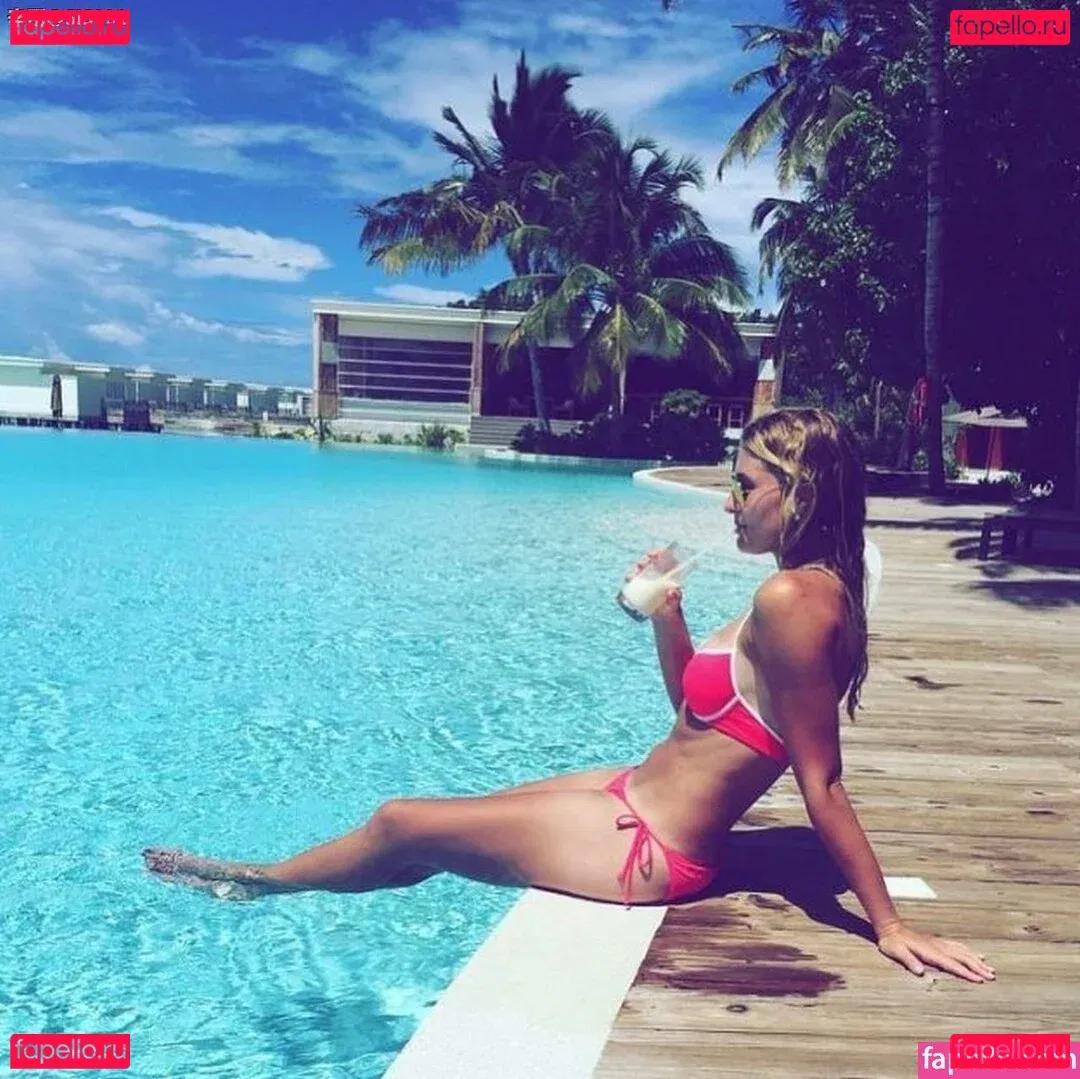 Kristina Mladenovic Onlyfans Photo Gallery 