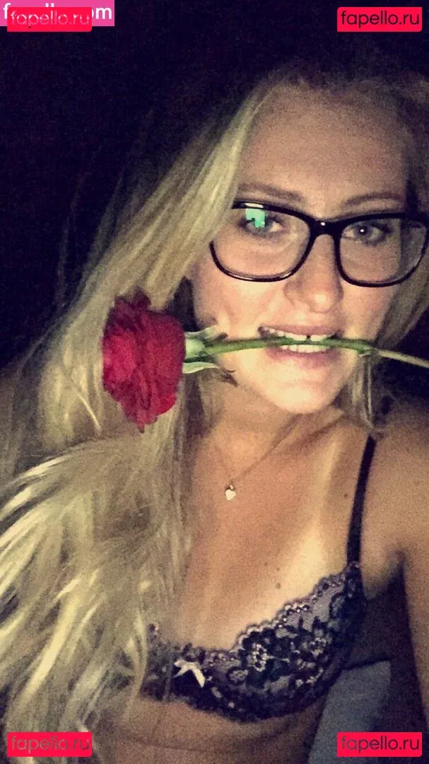 Kristina Mladenovic Onlyfans Photo Gallery 