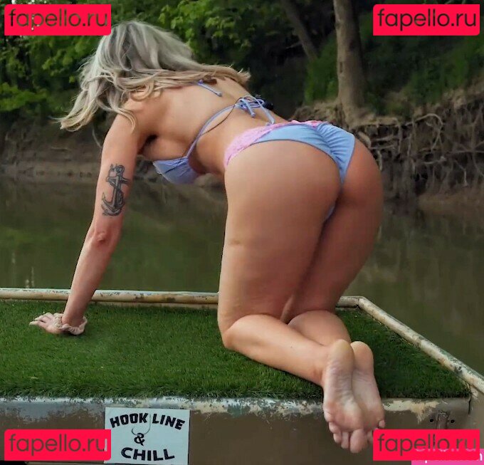 Hook Line Nude Onlyfans Photo 46