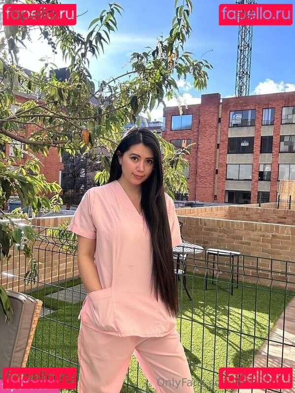Nurse Pilar Nude Onlyfans Photo 10