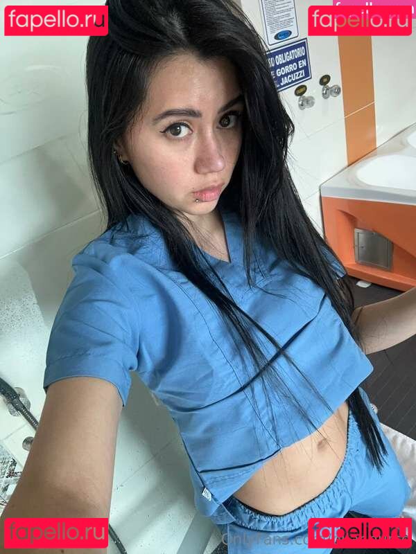 Nurse Pilar Nude Onlyfans Photo 8
