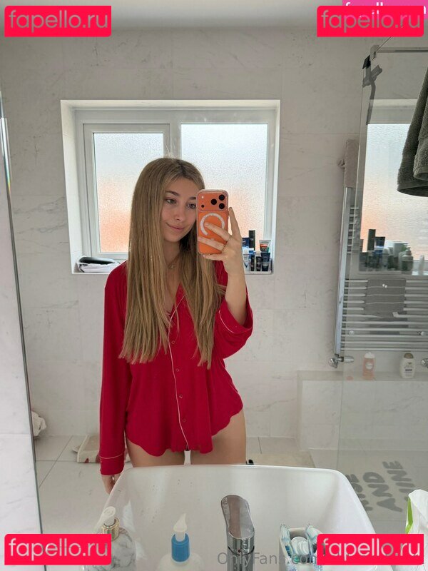 Chloe May Nude Onlyfans Photo 3