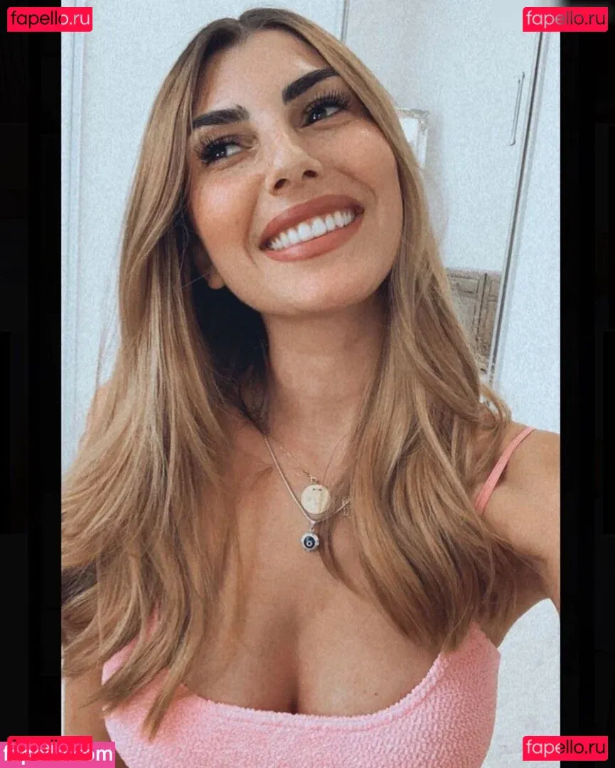 YealCA Onlyfans Photo Gallery 