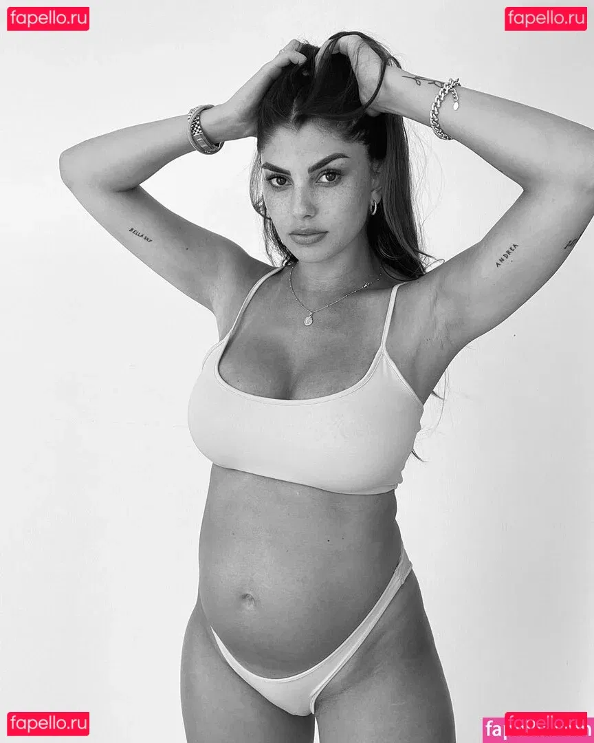 YealCA Onlyfans Photo Gallery 