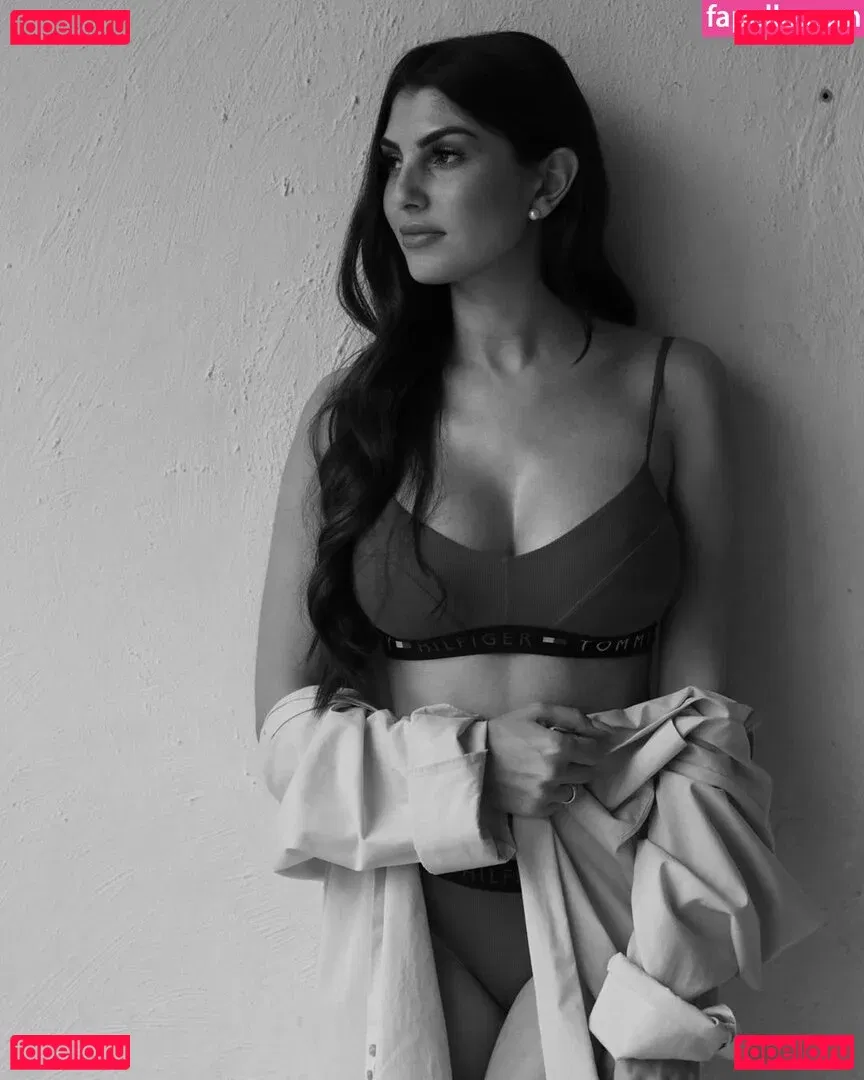 YealCA Onlyfans Photo Gallery 