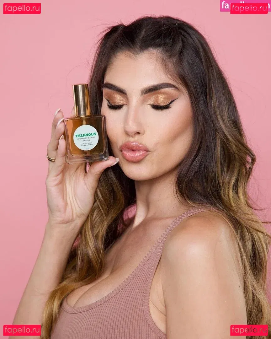 YealCA Onlyfans Photo Gallery 