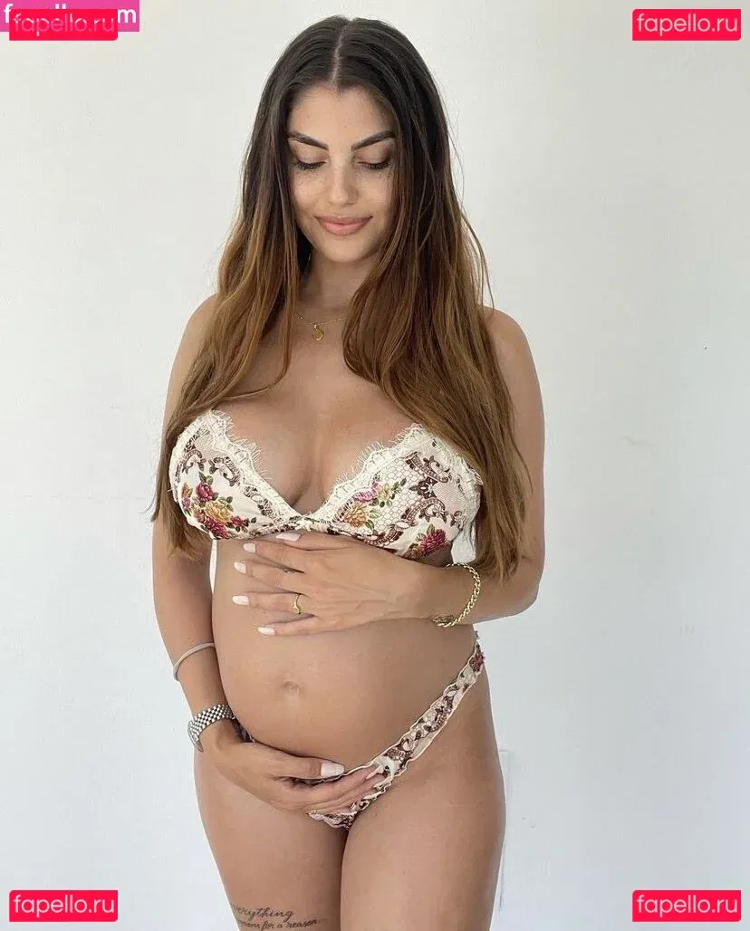 YealCA Onlyfans Photo Gallery 