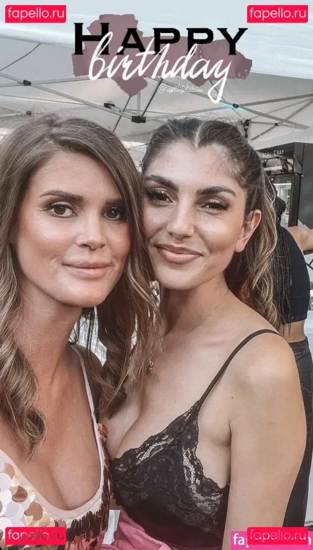 YealCA Onlyfans Photo Gallery 