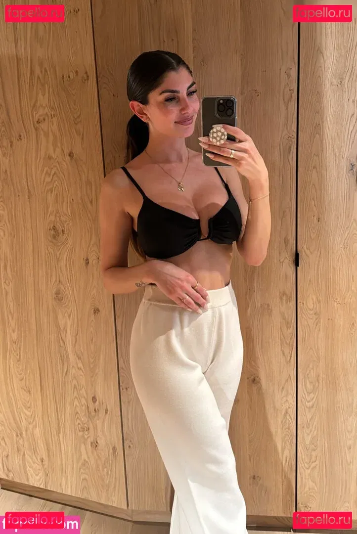 YealCA Onlyfans Photo Gallery 