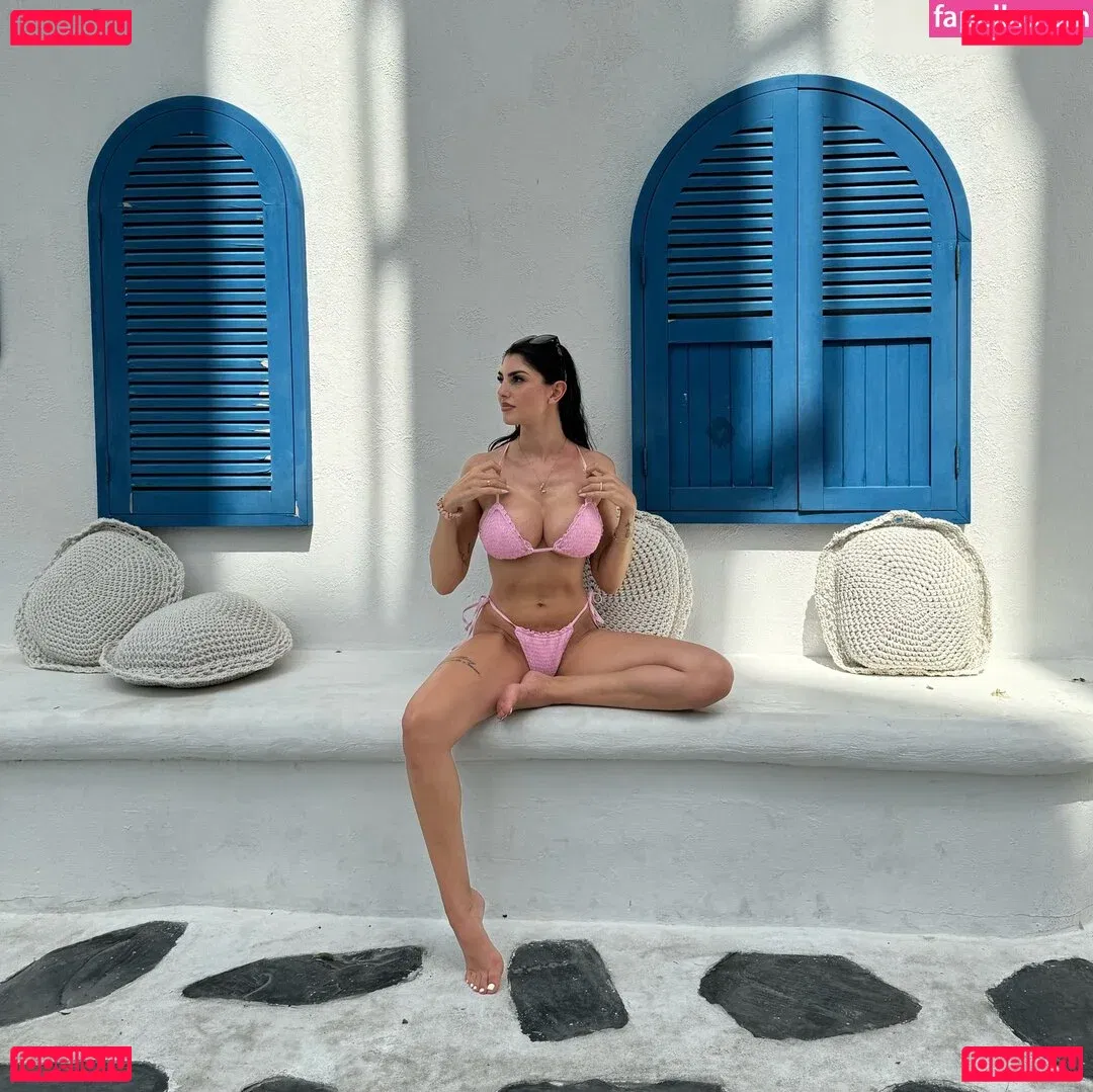 YealCA Onlyfans Photo Gallery 