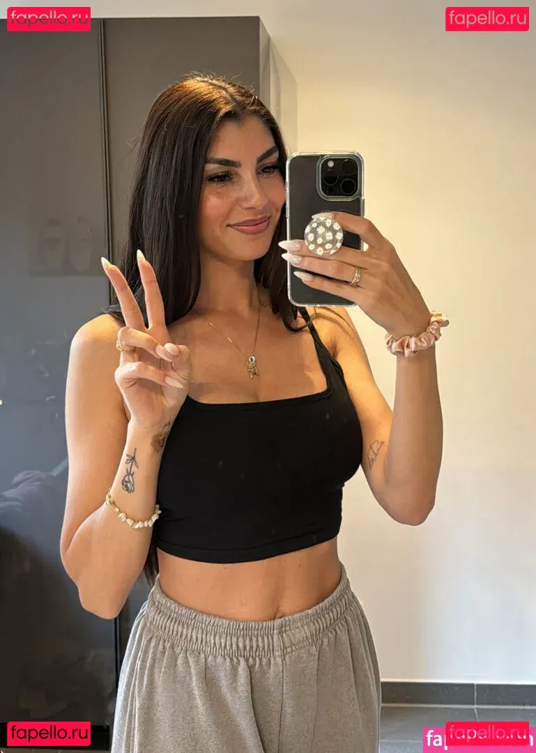 YealCA Onlyfans Photo Gallery 