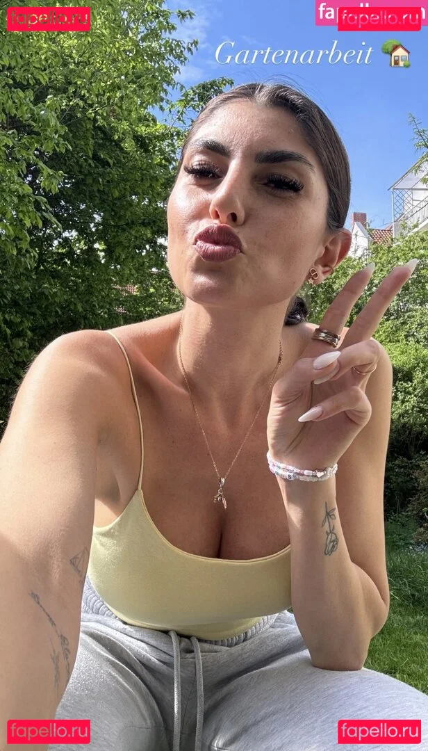 YealCA Onlyfans Photo Gallery 