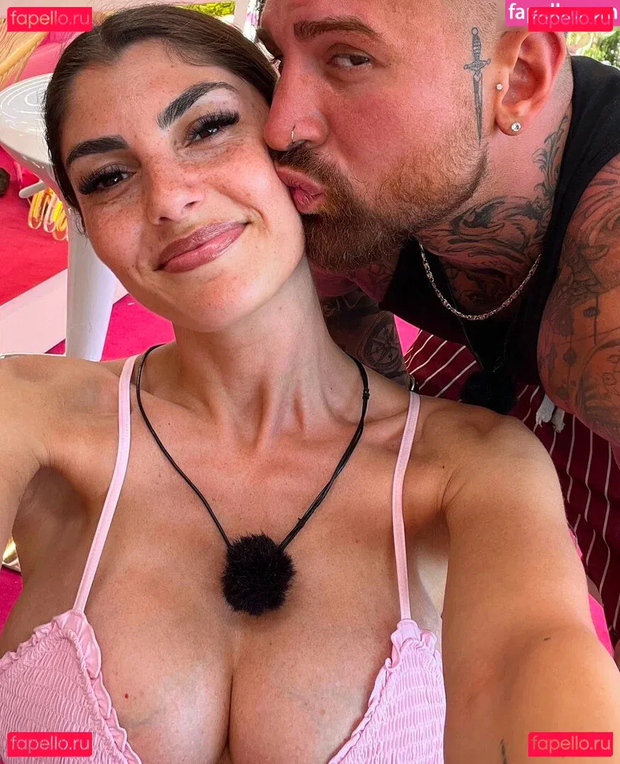 YealCA Onlyfans Photo Gallery 