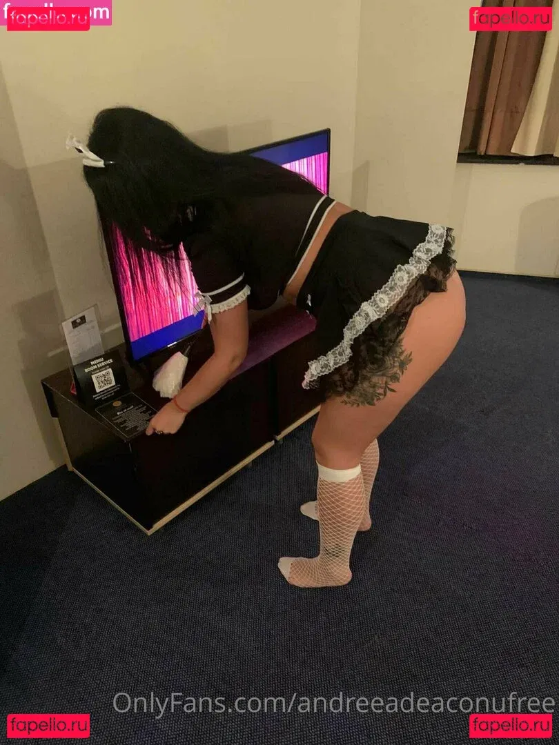 andreeadeaconufree Onlyfans Photo Gallery 
