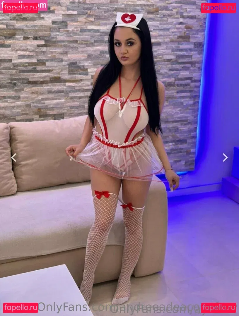 andreeadeaconufree Onlyfans Photo Gallery 