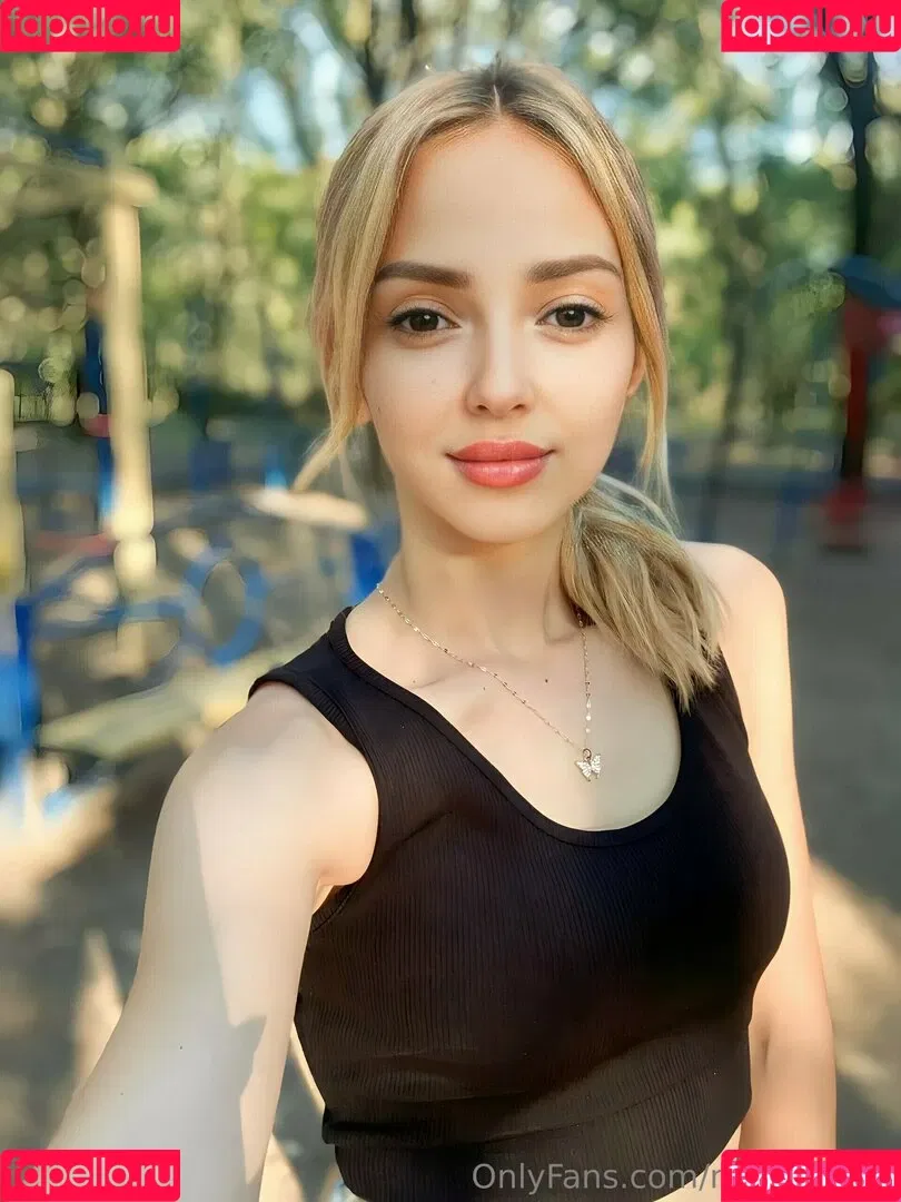 nastia_mini Onlyfans Photo Gallery 