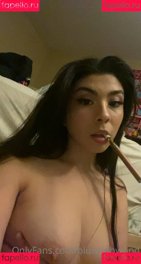 bludrmhwood Onlyfans Photo Gallery 
