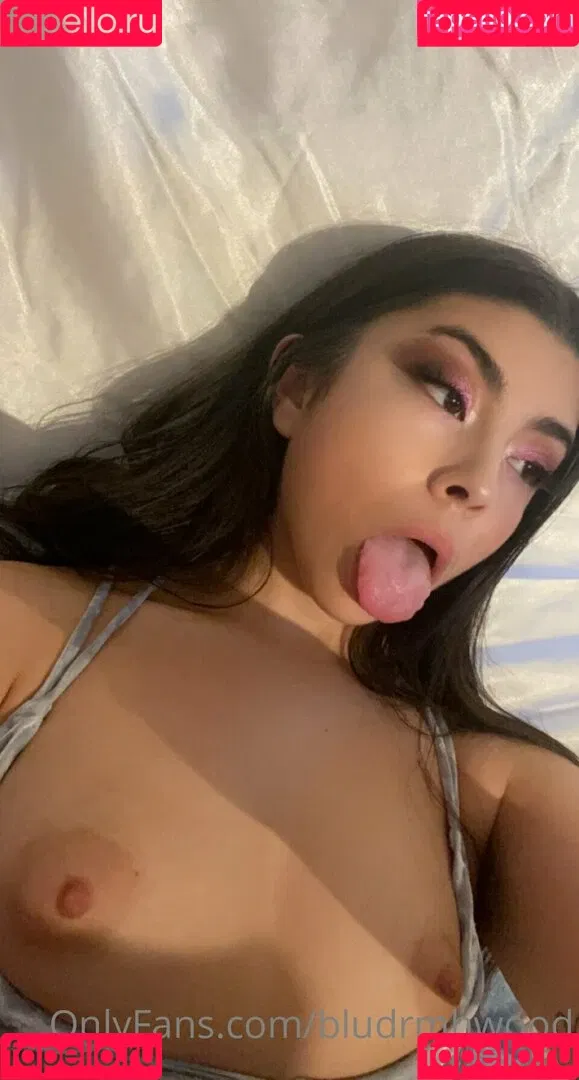 bludrmhwood Onlyfans Photo Gallery 