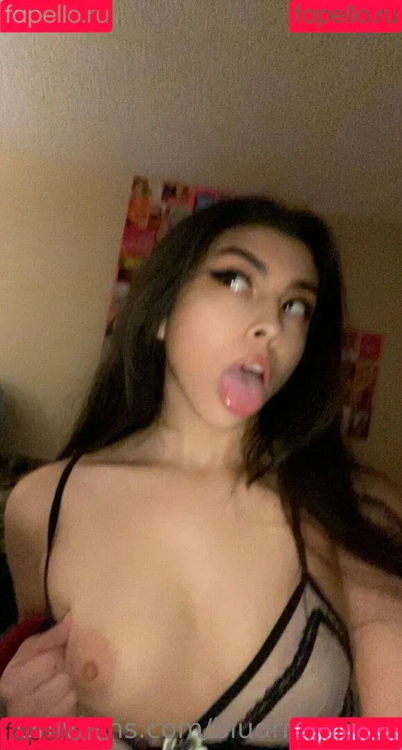 bludrmhwood Onlyfans Photo Gallery 