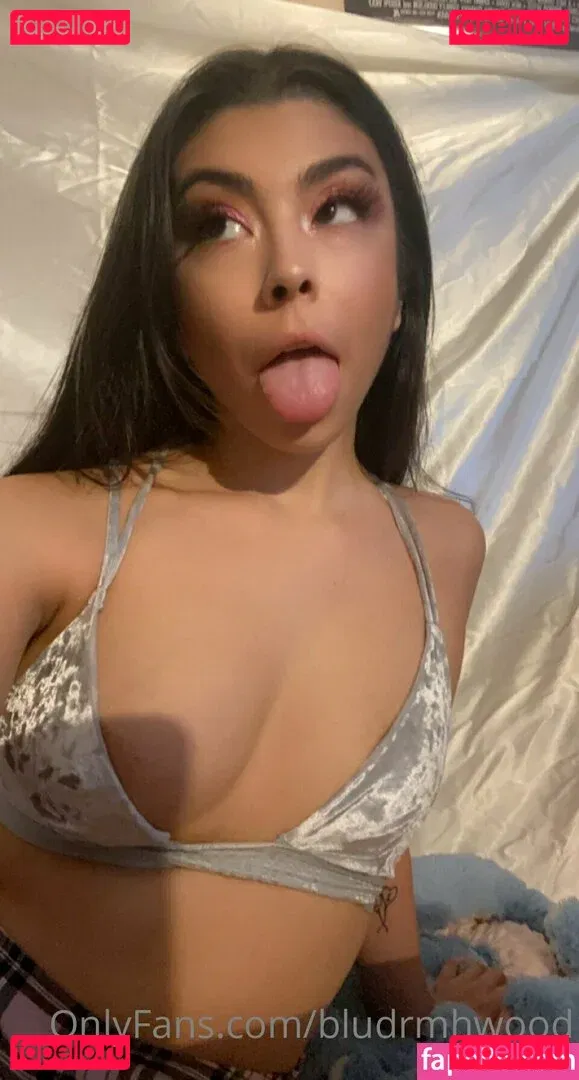 bludrmhwood Onlyfans Photo Gallery 