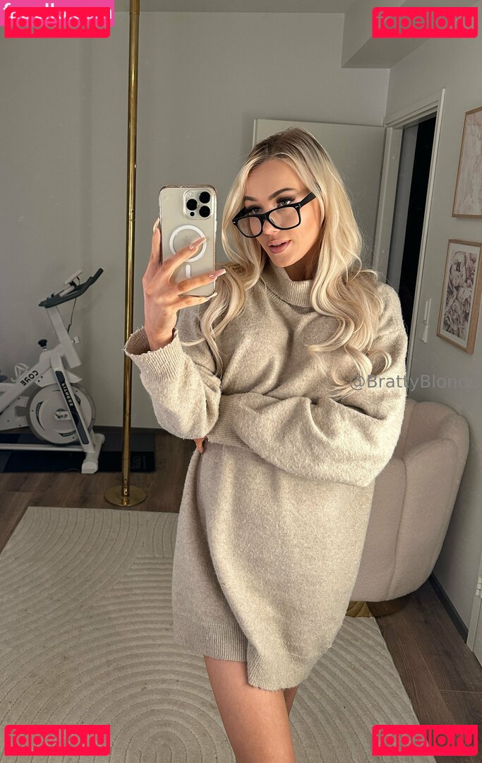 brattyblondefee Nude Onlyfans Photo 21
