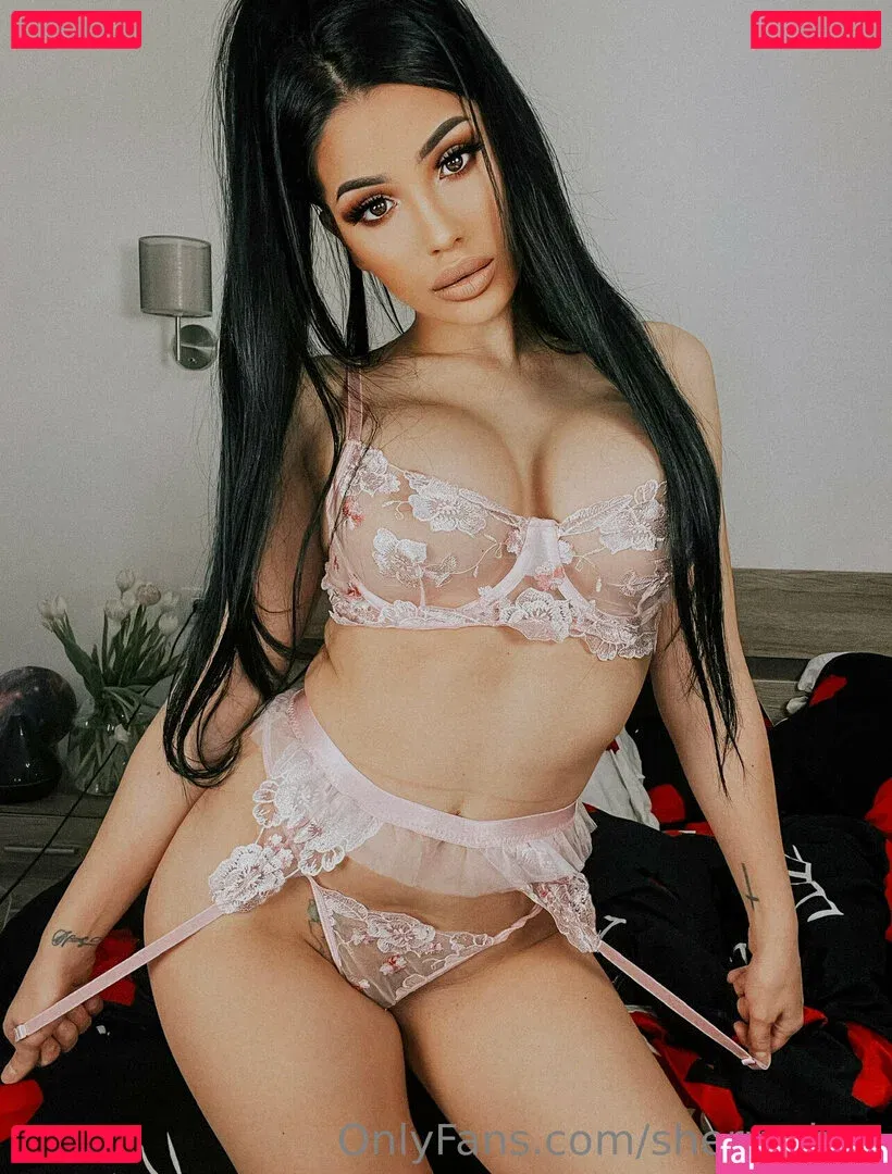 kalydakim Onlyfans Photo Gallery 