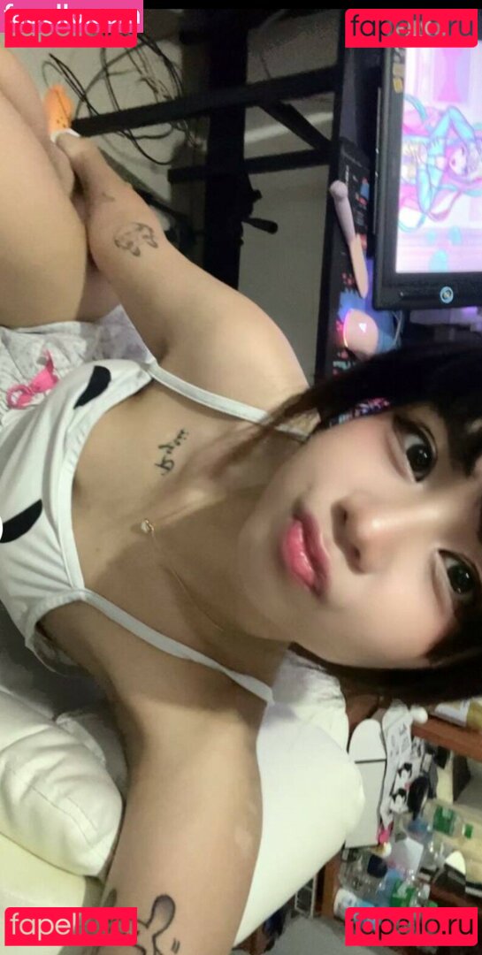 wana Nude Onlyfans Photo 12