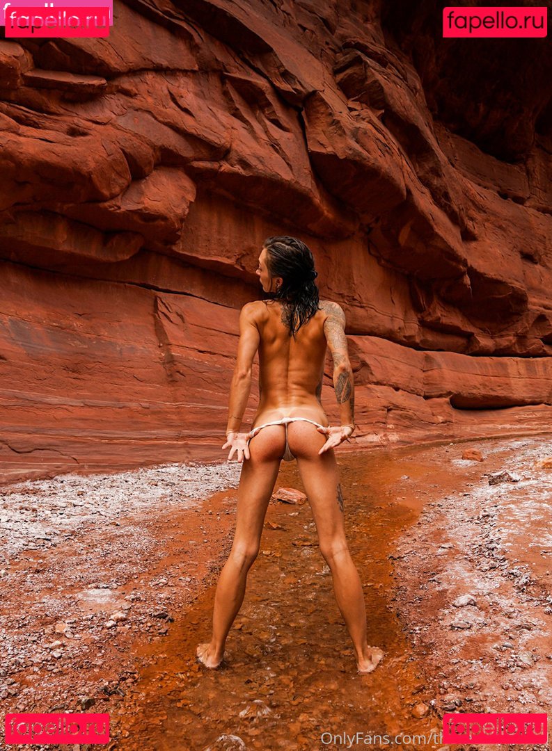 Slim Cadi Nude Onlyfans Photo 30