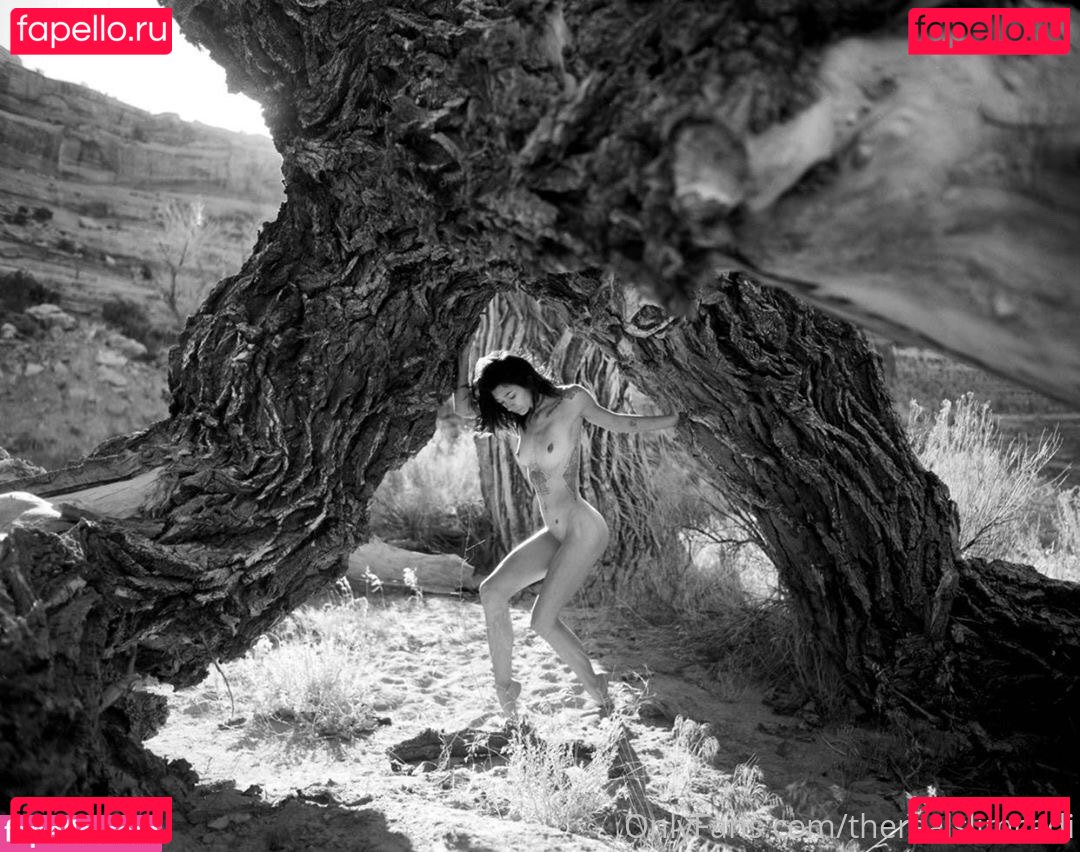 Slim Cadi Nude Onlyfans Photo 5