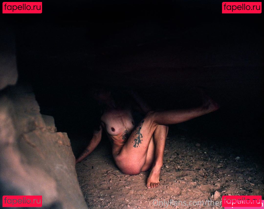 Slim Cadi Nude Onlyfans Photo 3