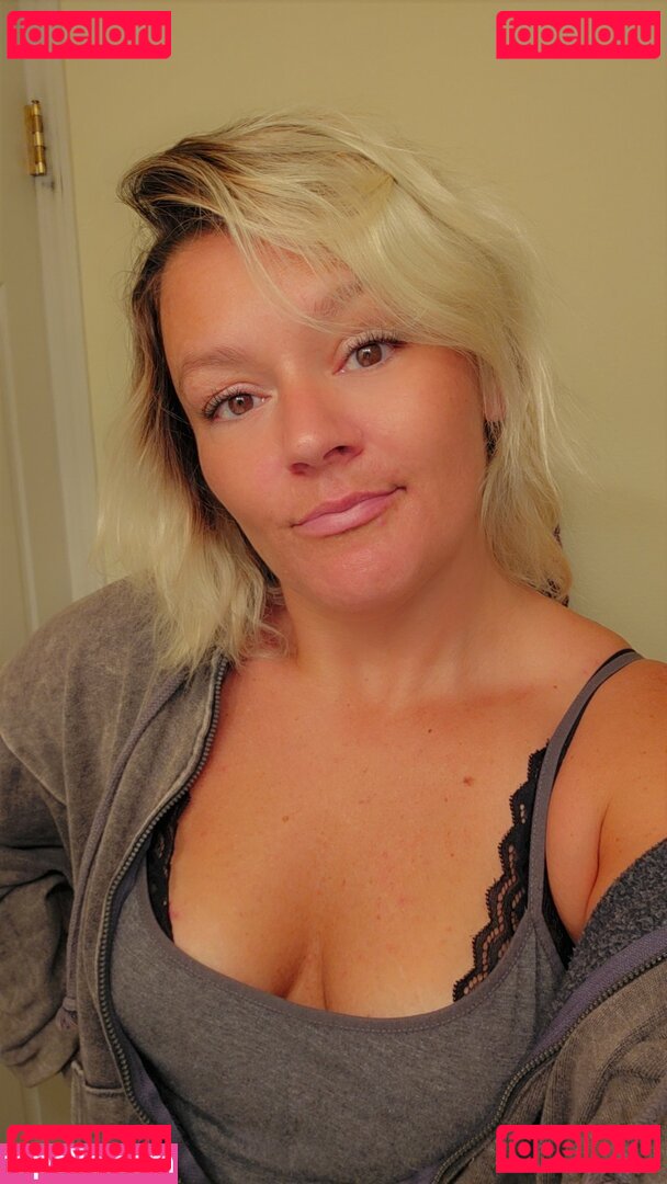 Basedmama Nude Onlyfans Photo 33