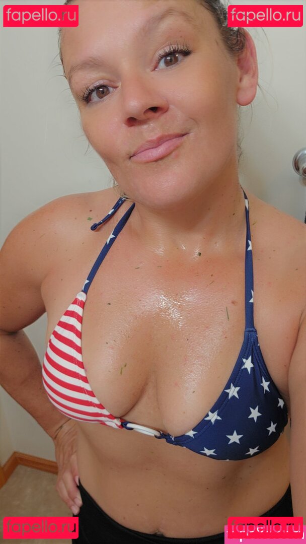 Basedmama Nude Onlyfans Photo 24