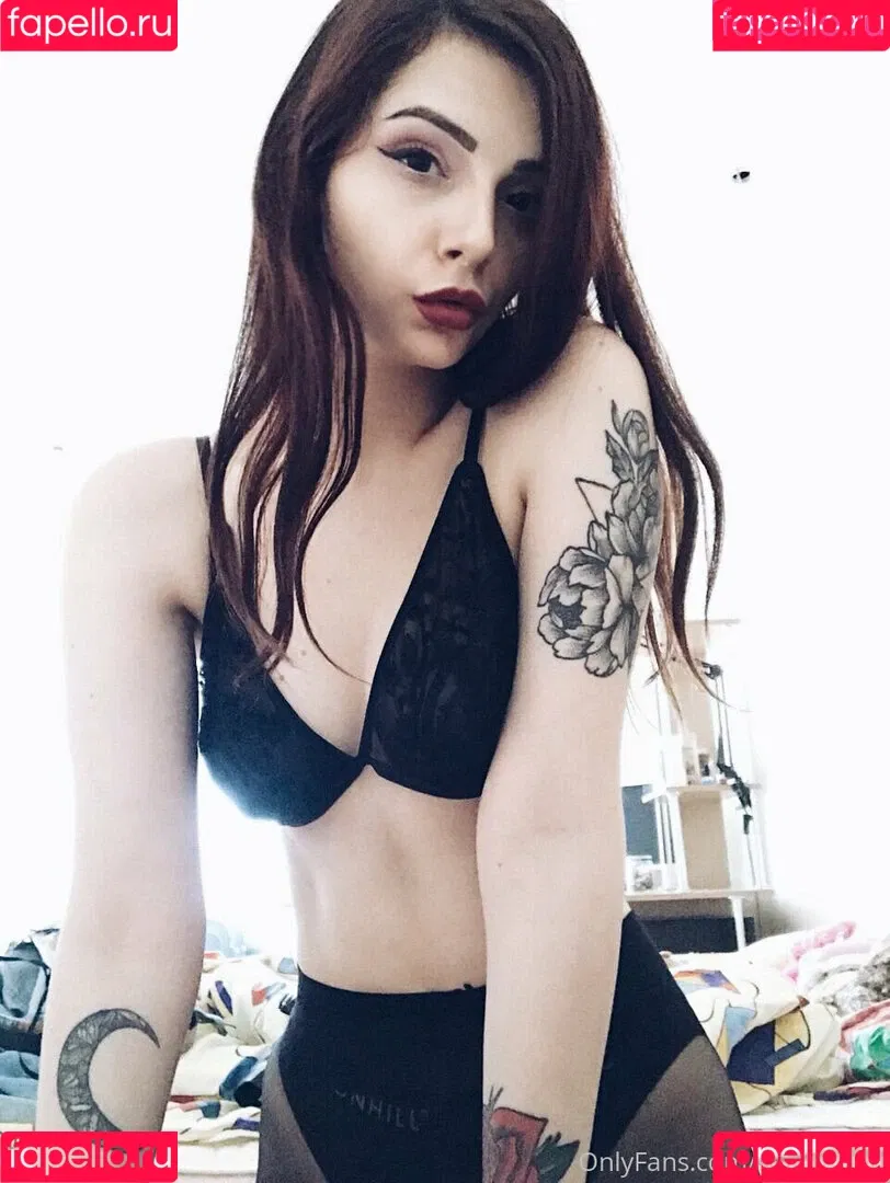 Petite Princess Femdom Onlyfans Photo Gallery 