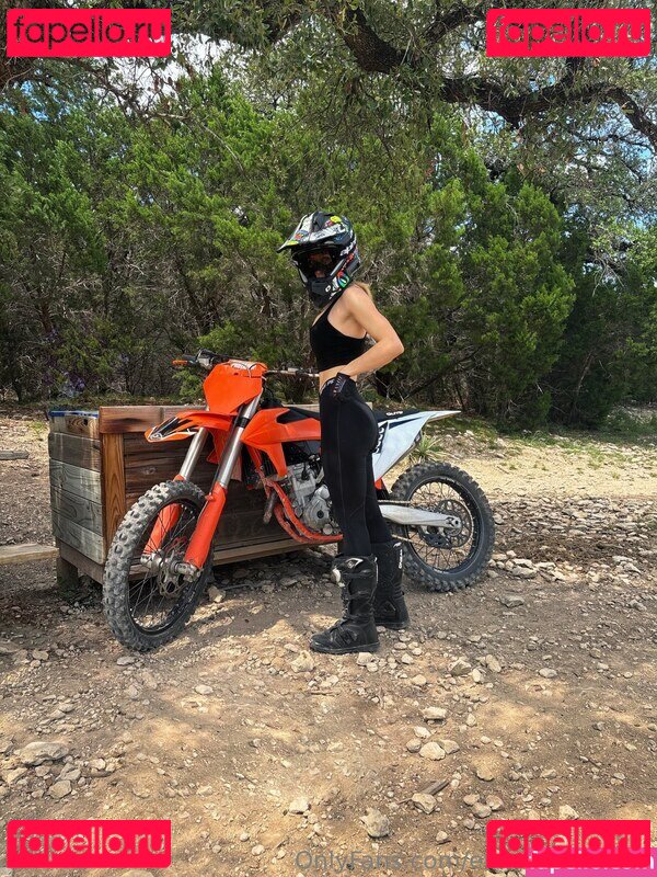 Emma Blackwell Nude Onlyfans Photo 9
