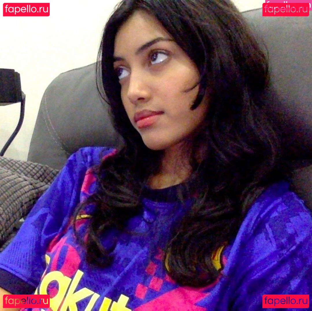 Riya Jha Nude Onlyfans Photo 5