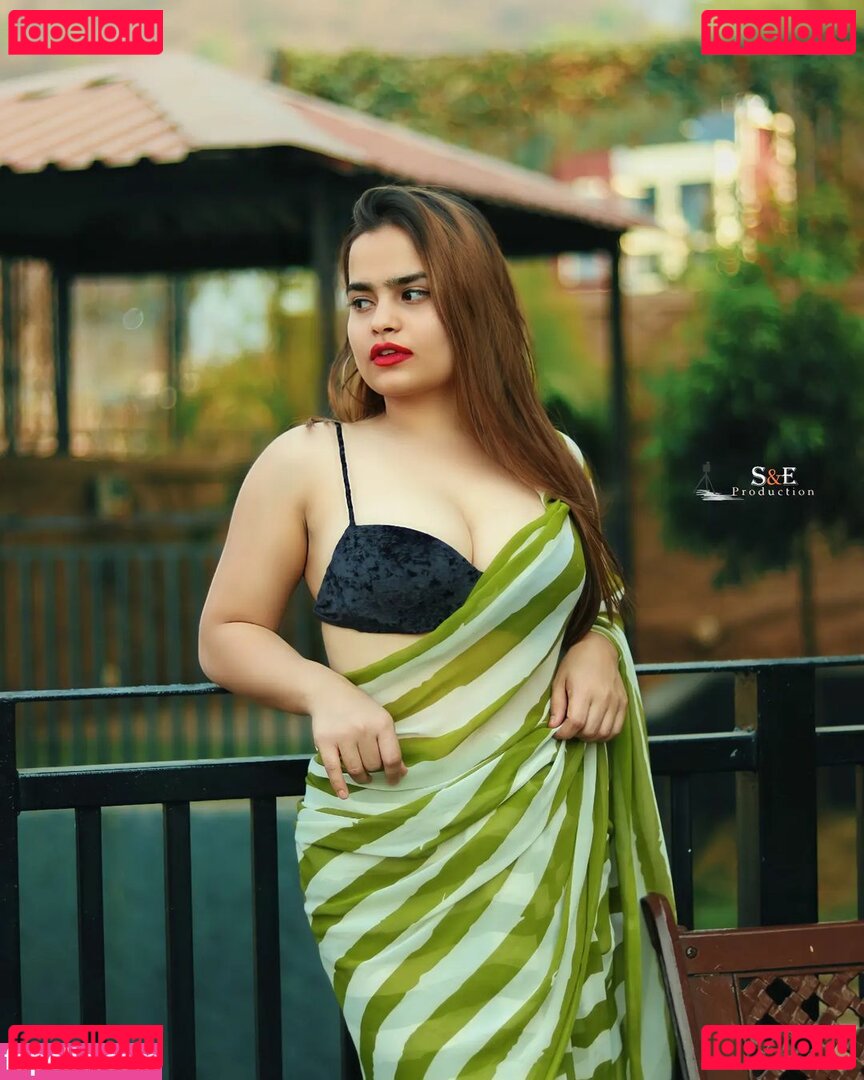 Riya Jha Nude Onlyfans Photo 4