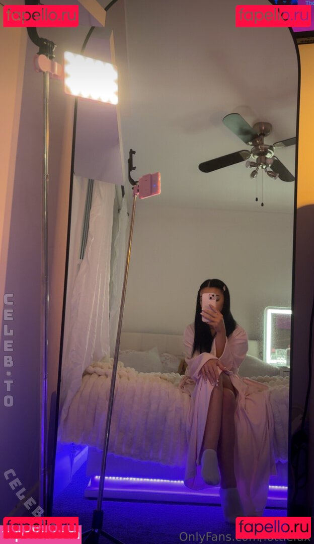 lottielux Nude Onlyfans Photo 19
