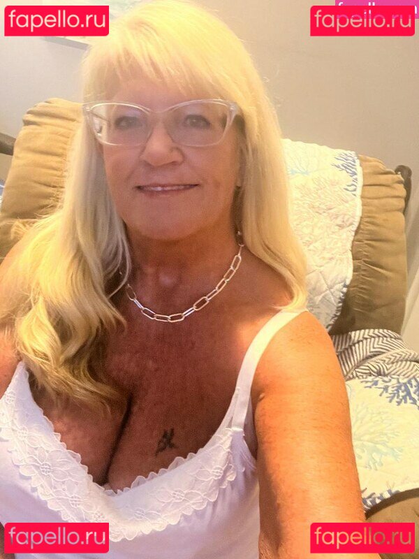 CurvyCarolina Nude Onlyfans Photo 6