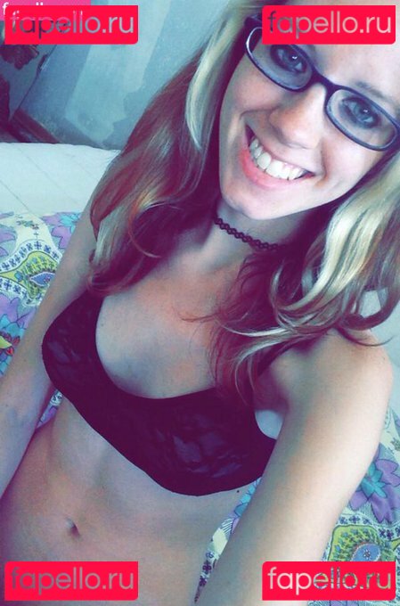 Nymphopixie Nude Onlyfans Photo 16