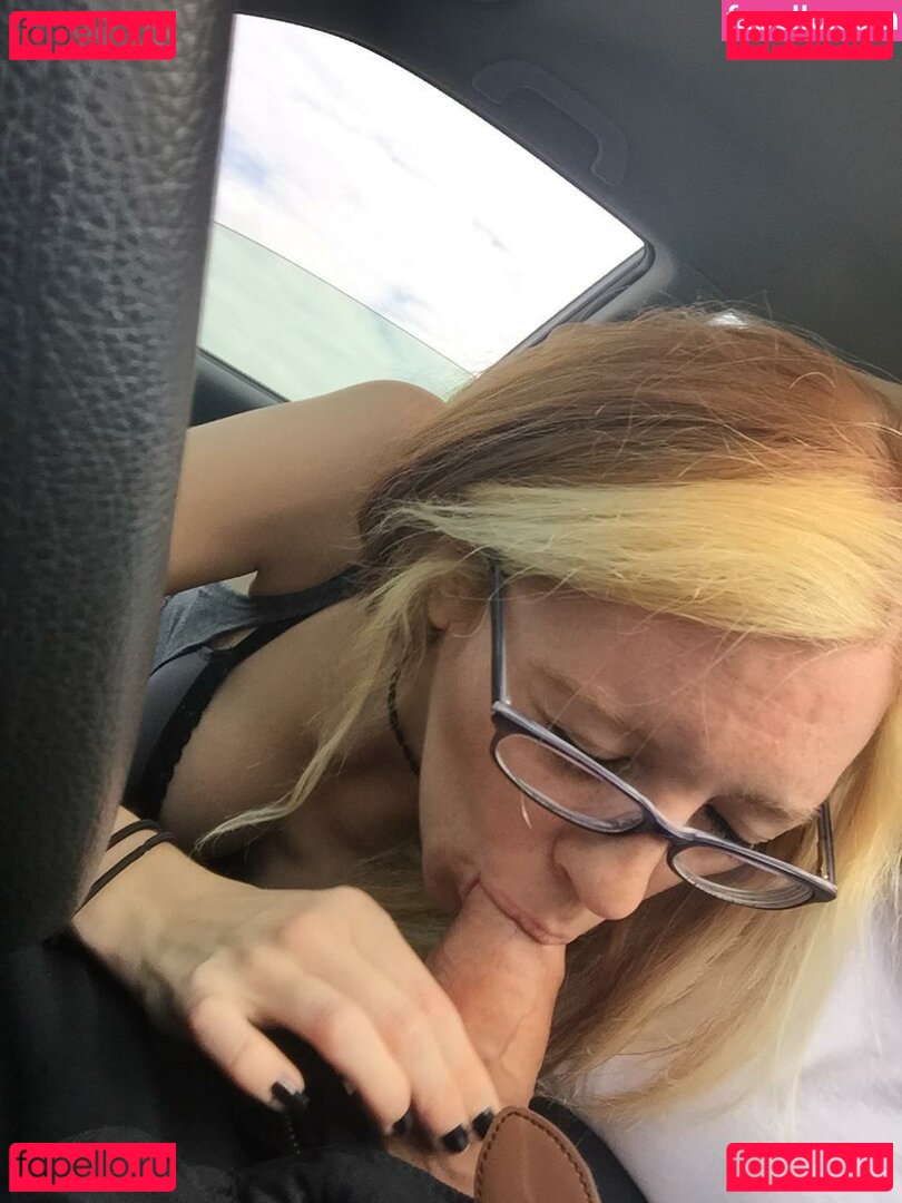 Nymphopixie Nude Onlyfans Photo 9