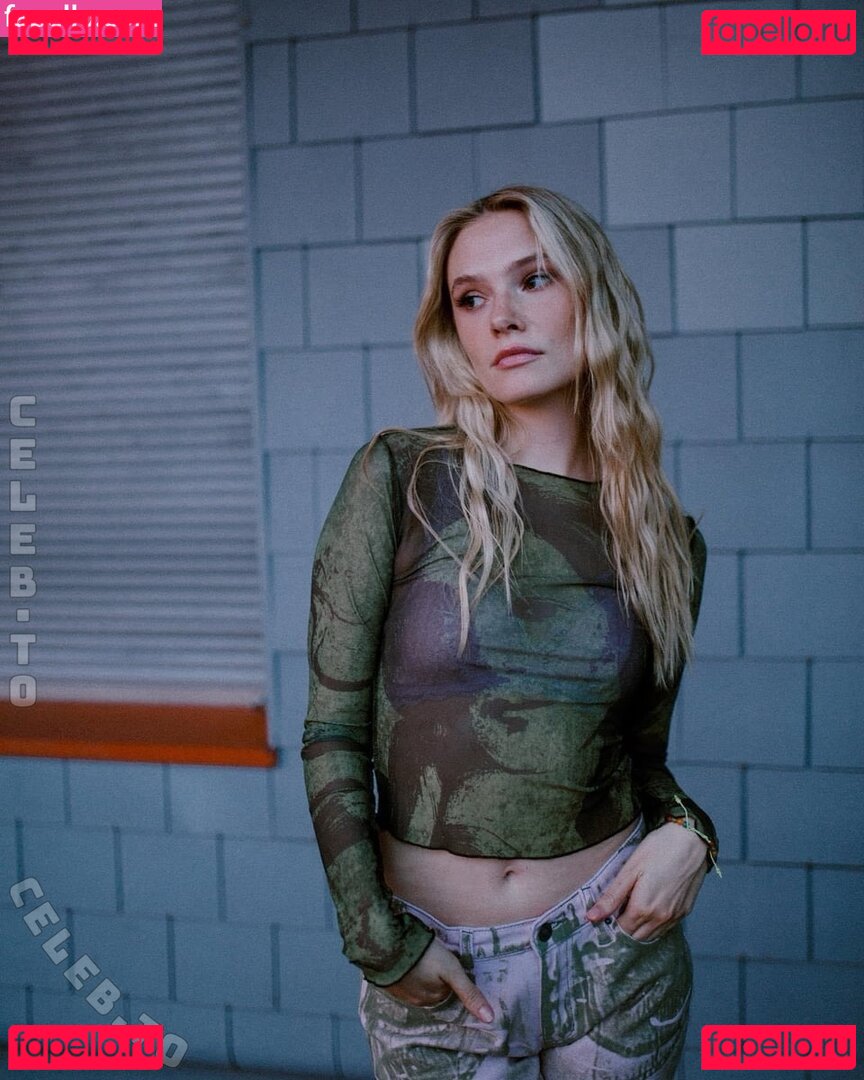 Esther Graf Nude Onlyfans Photo 7