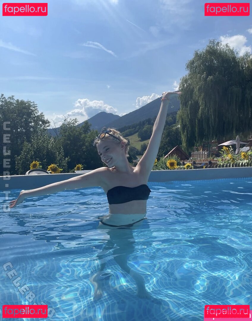 Esther Graf Nude Onlyfans Photo 4