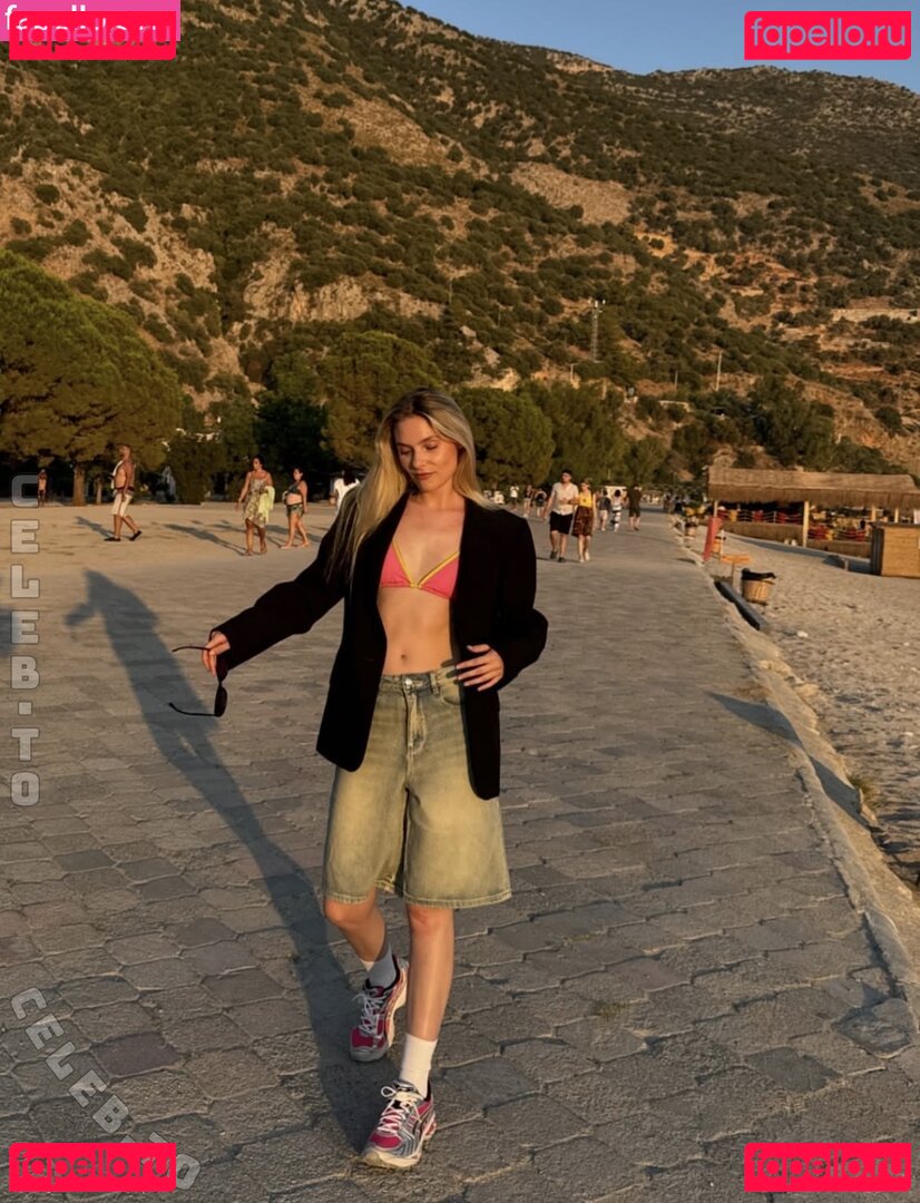 Esther Graf Nude Onlyfans Photo 3